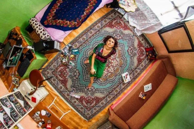 Fotografer Ini Memotret Kamar Tidur dari Berbagai Negara di Dunia. Bisa Banyak Belajar Budaya Lain! 29