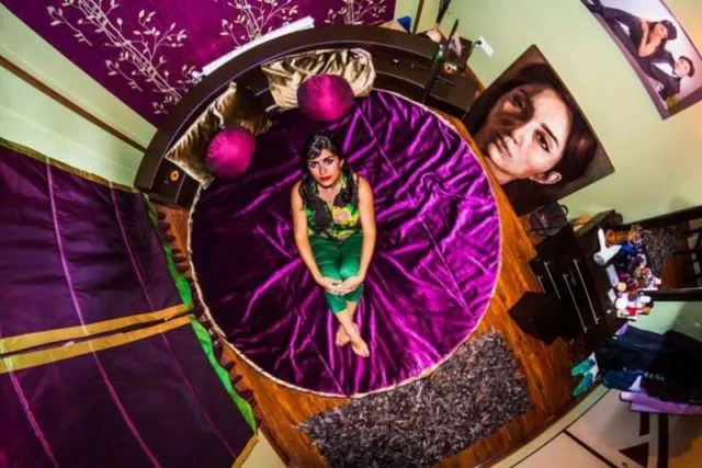 Fotografer Ini Memotret Kamar Tidur dari Berbagai Negara di Dunia. Bisa Banyak Belajar Budaya Lain! 31