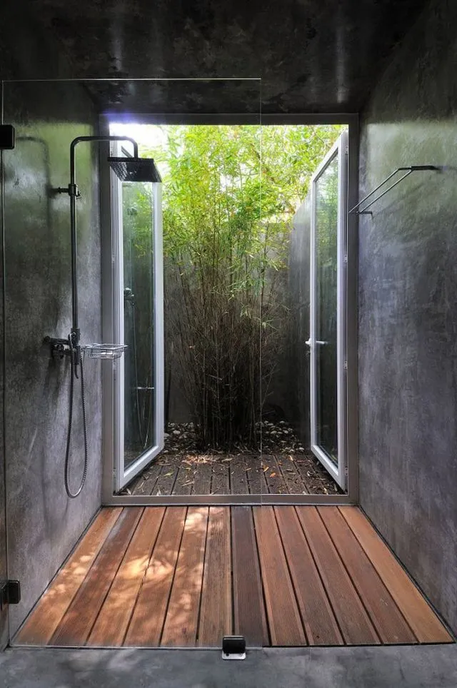 15 Inspirasi Desain Kamar Mandi Pedesaan Outdoor 25