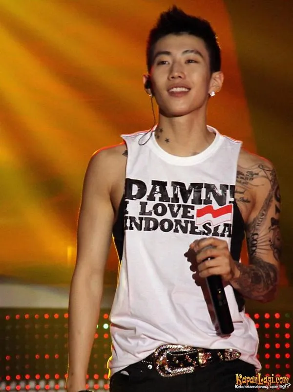 Para Idol Korea Ini Cinta dan Bangga dengan Produk Indonesia. Kita Harus Lebih Cinta Produk Lokal! 15