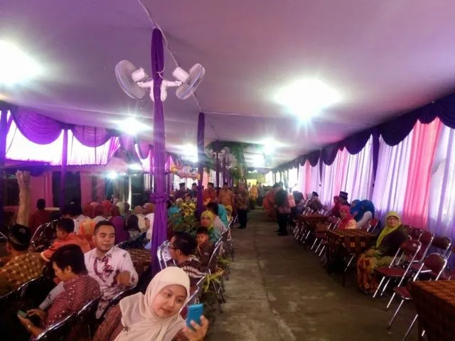 Enaknya Jadi Tamu Undangan di Pesta Pernikahan Piring Terbang, 4 Keuntungan Ini akan Kamu Dapatkan 5
