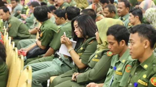 Bukannya Tak Ingin Menyenangkan Hati Orangtua. Tapi Buatku Sukses Tak Harus Jadi PNS Juga 5