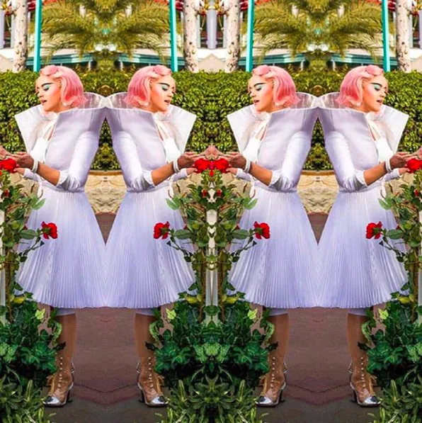 Sederet Artis Internasional yang Pakai Aksesori Desainer Indonesia Rinaldy Yunardi. Dari Kylie Hingga Nicki Minaj 15
