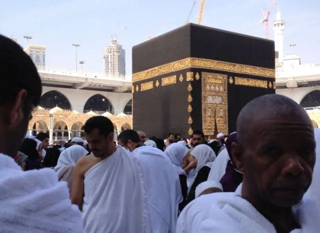 Hal-Hal yang Tak Pernah Diceritakan Teman atau Saudara Kita ketika Pulang Umrah #HipweeJurnal 5
