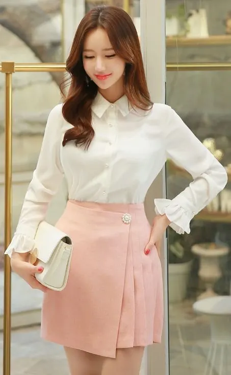 Mau Penampilanmu Jadi Trendi ala Cewek Korea? Coba Saja 10 Padu Padan A-line Skirt Berikut Ini 14