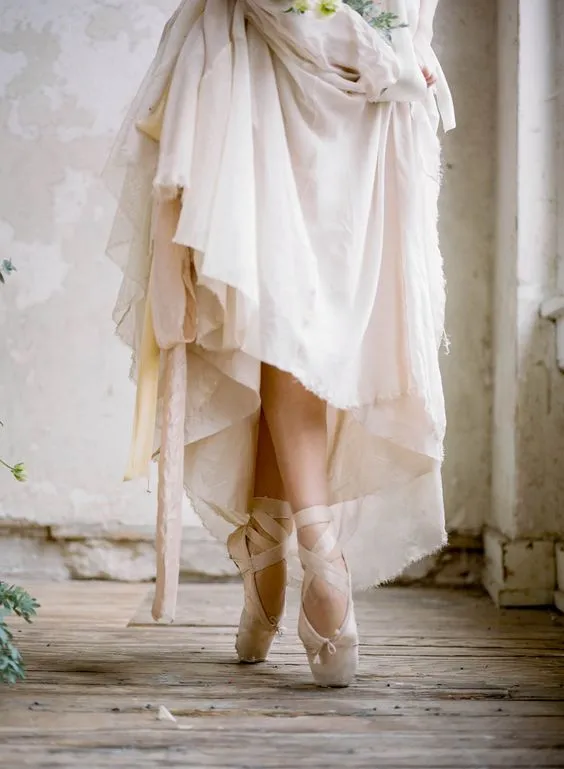 Beban Hidup Akibat High Heels Bisa Hilang dengan 12 Deretan Foto Sepatu Balerina yang Menawan Ini 13