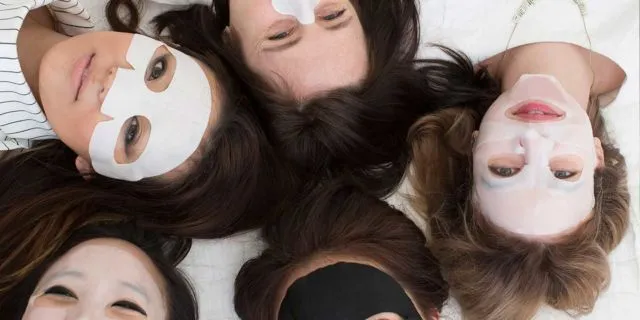 Kenalan Lebih Jauh Sama Sheet Mask, Masker Asal Korea 'Tinggal Tempel' yang Bikin Wajah Jadi Flawless 6