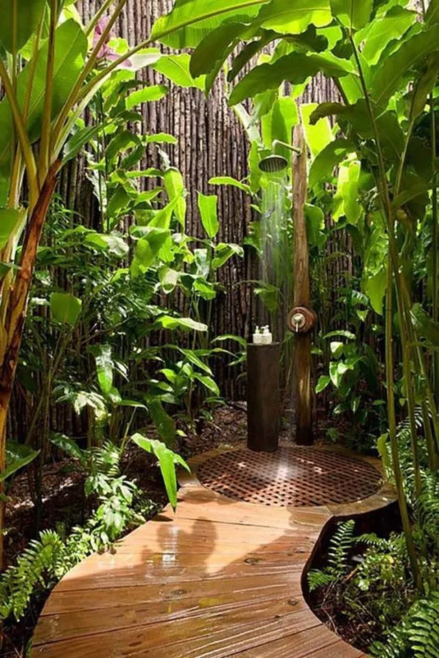 15 Inspirasi Desain Kamar Mandi Pedesaan Outdoor 32