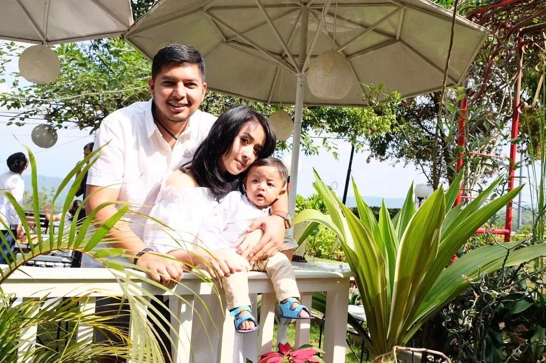 Sebelum Ashanty, Beberapa Artis Ini Pernah Alami Kisah Pahit Keguguran. Pelajaran Buat Kita Semua! 9