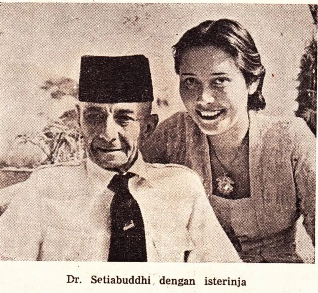 8 Potret Mesra Pahlawan Bersama Pasangan. Bukti Bahwa Cinta dan Perjuangan Bisa Beriringan 12