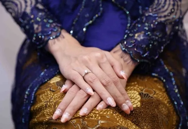 5 Alasan Kenapa Sebaiknya Kamu Merahasiakan Prosesi Lamaran. Ternyata Ada Benarnya Juga Sih! 6