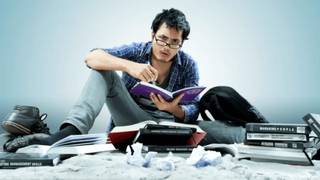 Kuliah Sambil Kerja, Awalnya Memang Memaksa Namun Indah pada Waktunya #HipweeJurnal 12
