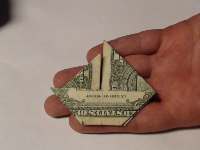 Menebak Kepribadian Berdasarkan Cara Mengatur Uang di Dompet. Coba Cek Kamu Tipe Orang yang Mana! 7