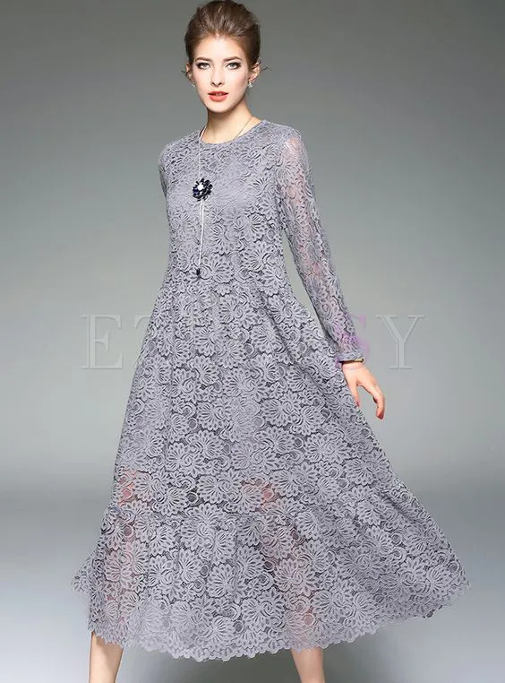 12 Inspirasi Loose Midi Dress untuk Acara Formal. Yang Satu Ini Jaminan Tidak Membentuk Lekuk Tubuh, Lho! 21