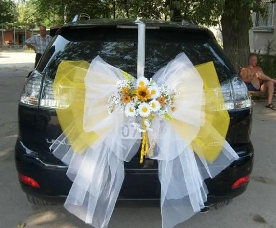 10+ Ide Dekor Hiasan Mobil Pengantin yang Unik & Keren 19