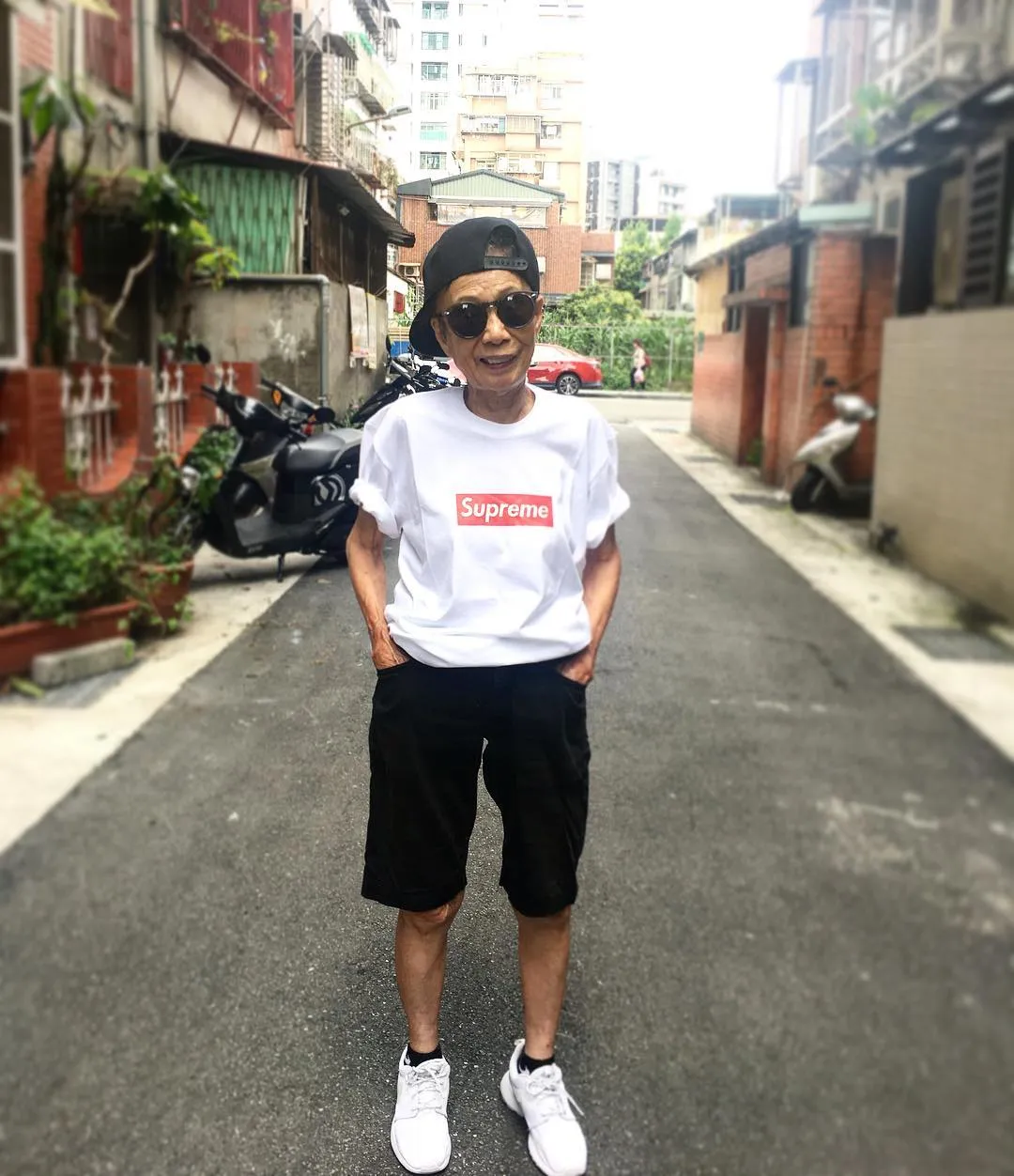 Ramai di Instagram, Nenek 88 Tahun Bergaya Layaknya Gadis Remaja. Asli Gayanya Kekinian Banget! 14