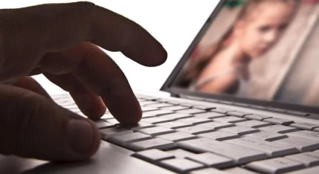 Putrinya Dapat Komen Online yang Tak Senonoh, Nafa Urbach Berjanji Berantas Pedofilia di Indonesia 8