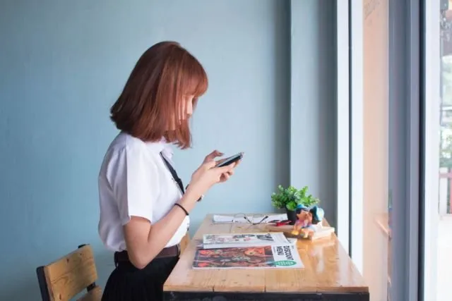 Biar Nggak Bete Melulu, 5 Hal Ini Bisa Kamu Kerjakan Saat Menunggu Balasan Chat Cowokmu 9