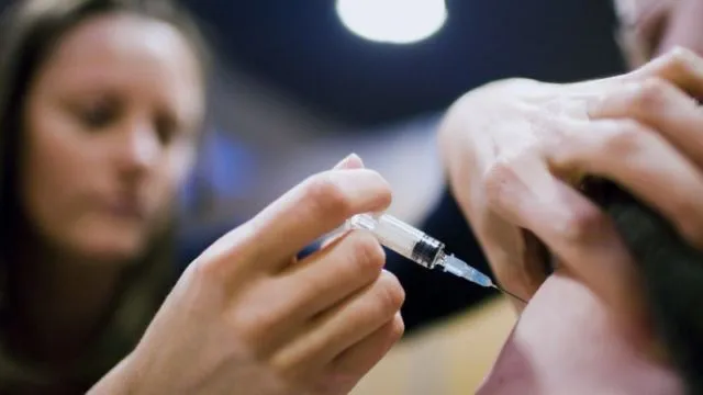 Buat yang Sebentar Lagi Naik Pelaminan, Ini Dia 5 Jenis Vaksin Pra-Nikah yang Perlu Kamu Tahu 9
