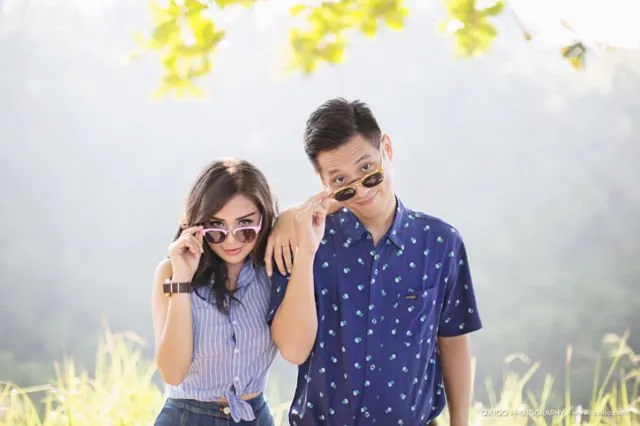 Biar Hasil Foto Prewedding Lebih Manis dan Berkesan, 14 Properti Sederhana Ini Bisa Kalian Gunakan 18