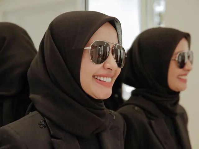 Tren Veneer yang Menyulap Gigi Jadi Putih Mengkilap. Antara Tambah Cantik atau Malah Aneh, Menurutmu? 8