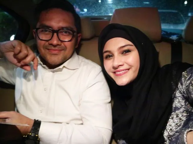 Deretan Selebriti yang Menikah dengan Duda. Kadang Jodoh Kita Masih Jadi Jodoh Orang Lain :D 11