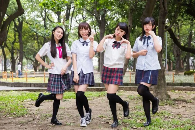 15 Seragam Sekolah Paling Keren dari Seluruh Dunia. Unik dan Sangat Bersahaja! 23