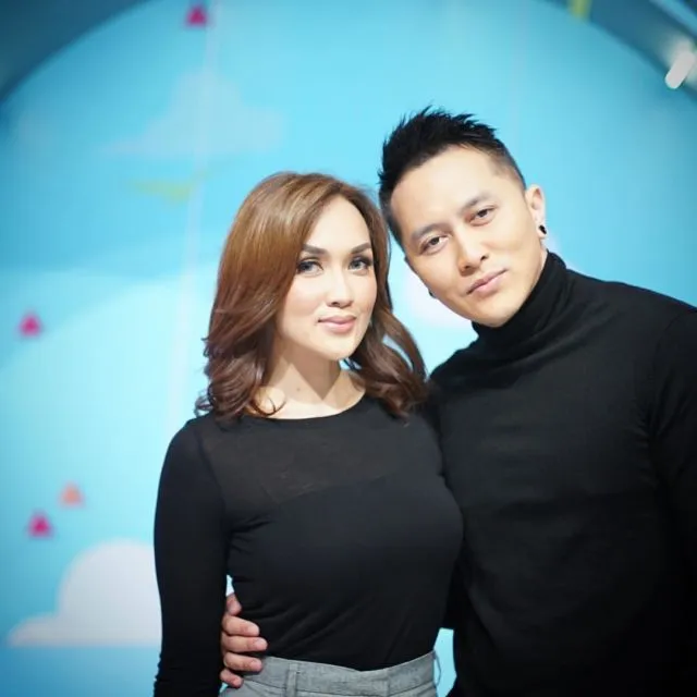 Deretan Selebriti yang Menikah dengan Duda. Kadang Jodoh Kita Masih Jadi Jodoh Orang Lain :D 15