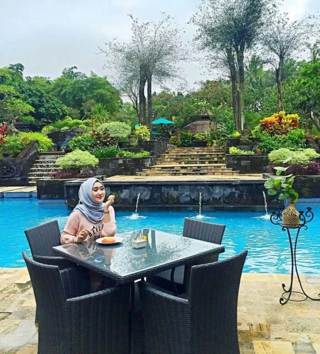 7 Hotel di Jogja dengan Kolam Renang Infinity yang Keren Abis. Cocok Nih Buat Liburan Nanti! 14