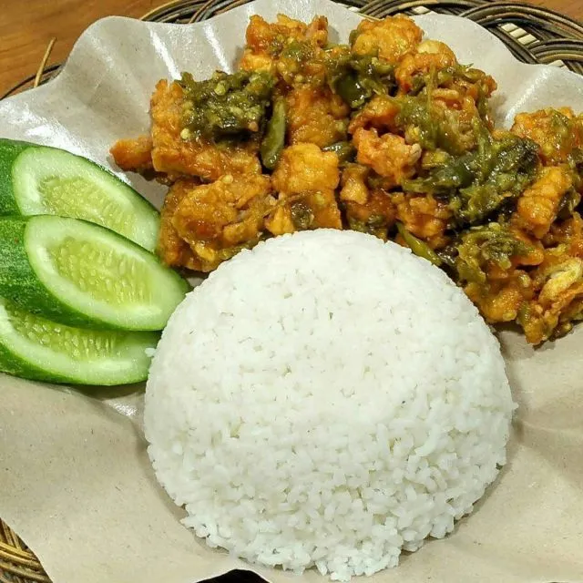 7 Resep Ayam Geprek dengan Topping. Peluang Usaha Anti Mainstream yang Mudah Dibikin 14