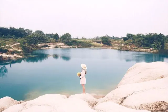 Telaga Biru Cigaru, Danau Berwarna Biru yang Sejuk Dipandang. Destinasi yang Nge-Hits di Tangerang! 9