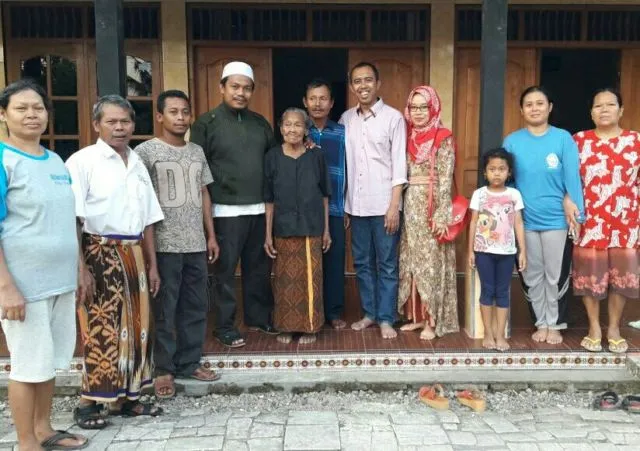 Merantau 35 Tahun Tanpa Kabar, Lelaki Ini Akhirnya Pulang dan Bertemu Ibunya yang Sudah Renta 6