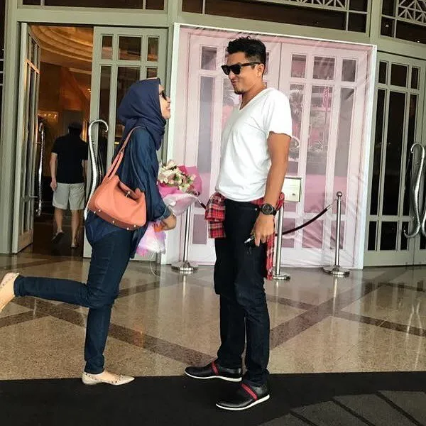 Kisah Singkat Namun Hebat Perjalanan Cinta Bella-Emran. Hanya Butuh 6 Bulan Sampai ke Pelaminan 13