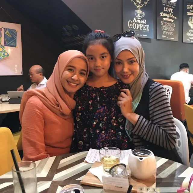 Kisah Singkat Namun Hebat Perjalanan Cinta Bella-Emran. Hanya Butuh 6 Bulan Sampai ke Pelaminan 18