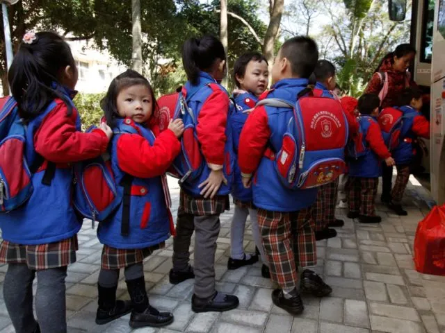 15 Seragam Sekolah Paling Keren dari Seluruh Dunia. Unik dan Sangat Bersahaja! 17