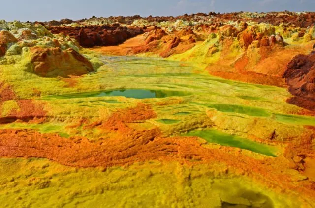 12 Warna Spektakuler di Dunia Ini Tercipta Berkat Kekuatan Alam. Murni Natural dan Bukan Rekaan! 22