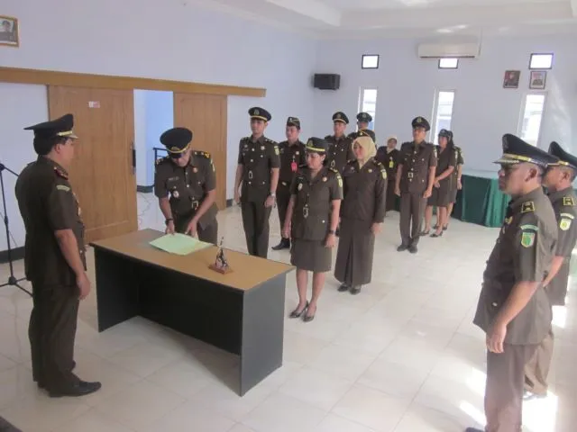 Lulusan SMA/SMK Bisa Jadi PNS! Segera Pilih dan Daftarkan Dirimu untuk Bersaing di 15 Posisi Ini 30