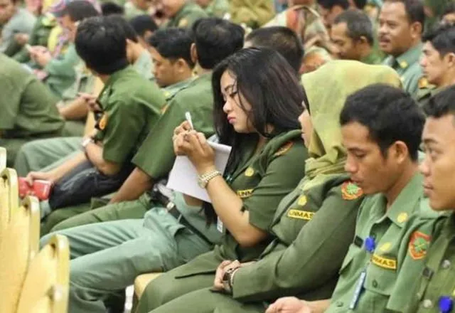 Kalian Pikir Selamanya Nyaman, Padahal Dapat Pacar PNS Ada Nggak Enaknya Juga 8