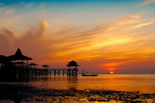 Saat Kamu Bosan Dengan Gerahnya Surabaya, Yuk Kunjungi Wisata Alam Indah yang Ada di Sana! 9