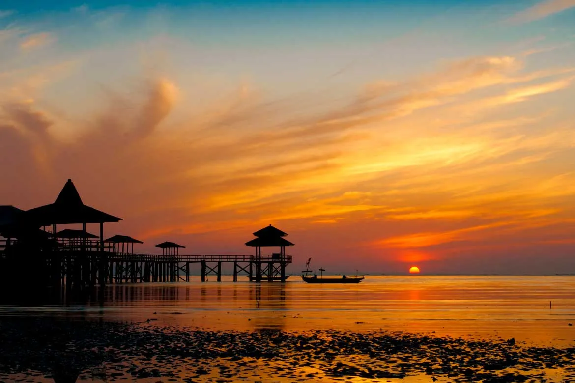 Saat Kamu Bosan Dengan Gerahnya Surabaya, Yuk Kunjungi Wisata Alam Indah yang Ada di Sana!