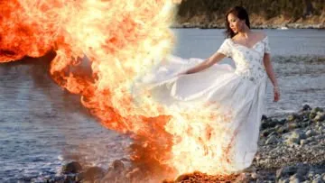 Inilah Prosedur Berbahaya Prewedding dengan Konsep Bakar Gaun yang Lagi Hits di Instagram. Ih, Ngeri!