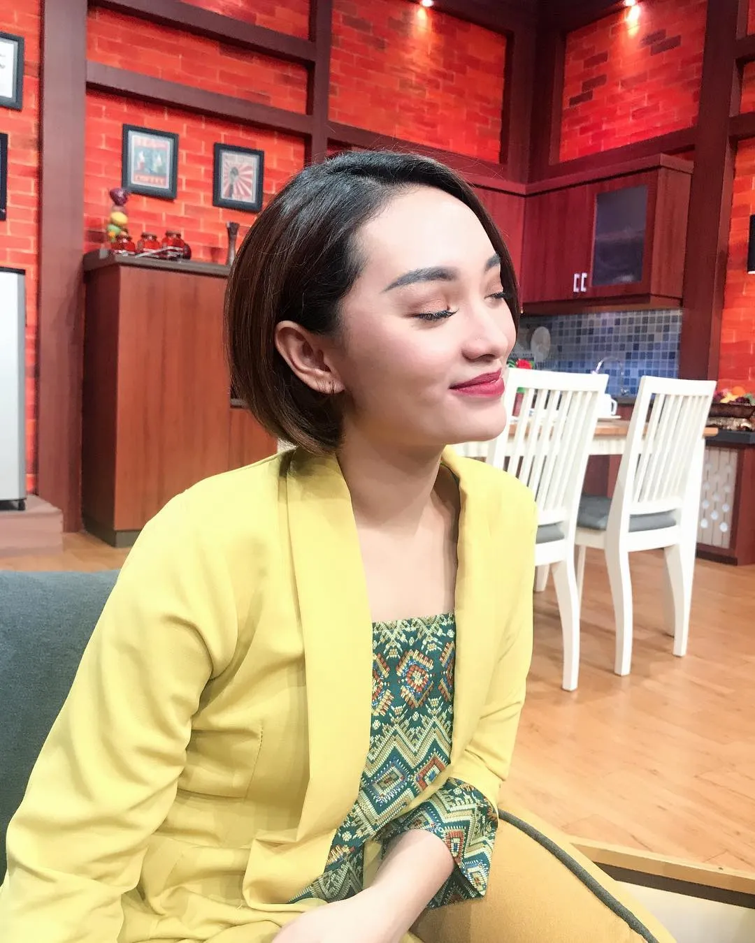 Nama Asli 11 Selebriti Tanah Air yang Beda Banget Sama Nama Panggung. Padahal Itu Doa Orang Tua Lho 15