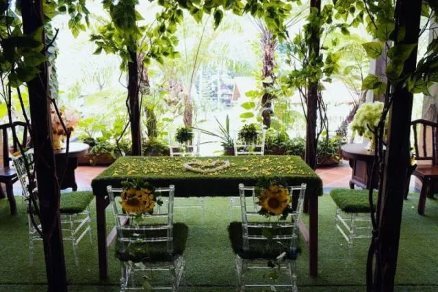 Pernikahan Bertema Game of Thrones dengan Latar Rustic Ini Jadi Sorotan. Unik dan Mengesankan! 16