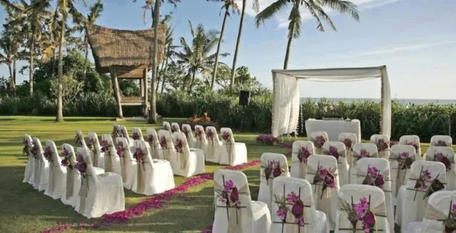 10 Inspirasi Penataan Lokasi Akad Nikah Outdoor, Cocok Buat Kalian Penyuka Suasana Alam 20