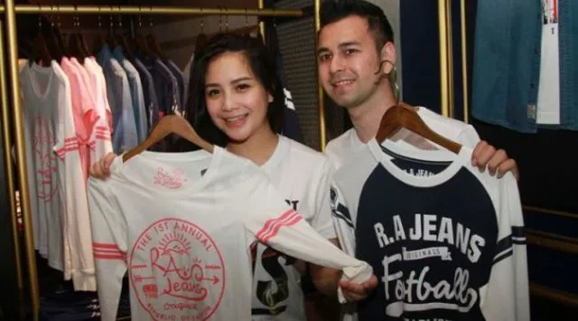 5 Artis Ternama yang Punya Bisnis Berskala Besar. Mereka Sadar Nggak Selamanya Bisa Jadi Selebritis 10