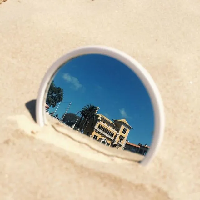 Trik Fotografi dengan Cermin Ini Harus Kamu Coba. Demi Foto Instagram yang Cetar Membahana! 15