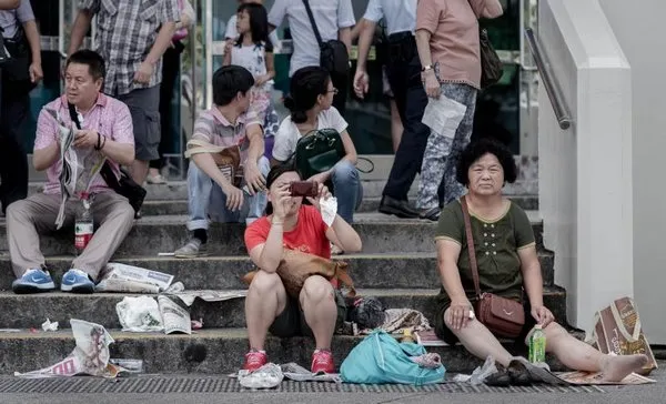 7 Kelakuan Buruk Turis China dan Indonesia yang Nggak Jauh Beda. Jangan Kamu Tiru Ya! 16