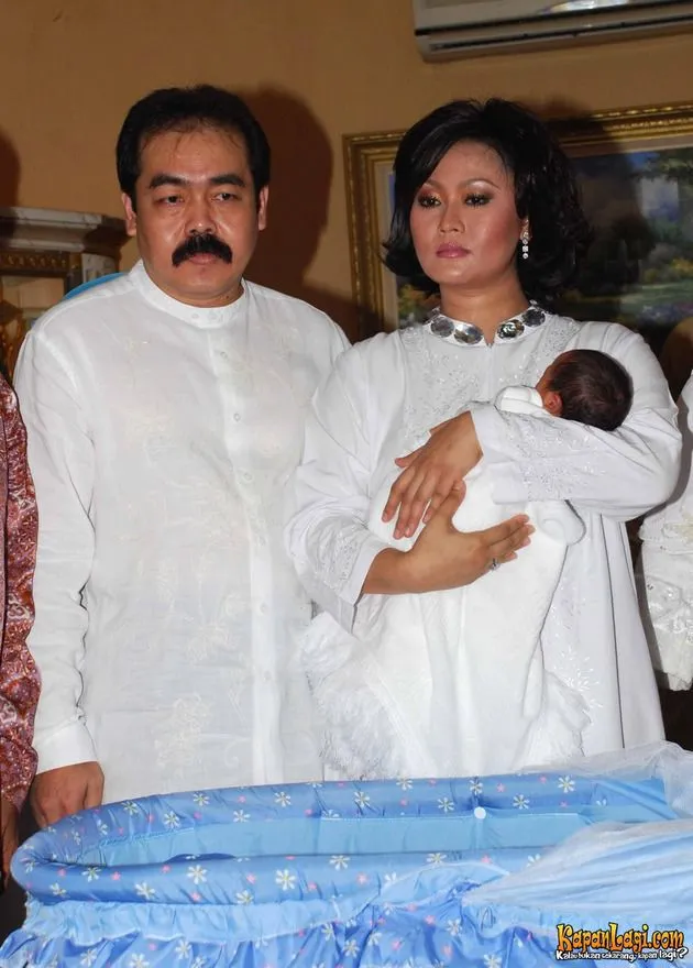Perubahan Inul Daratista dari Waktu ke Waktu. Dari Manis Ala Kembang Desa Sampai Jadi Seperti Boneka 20