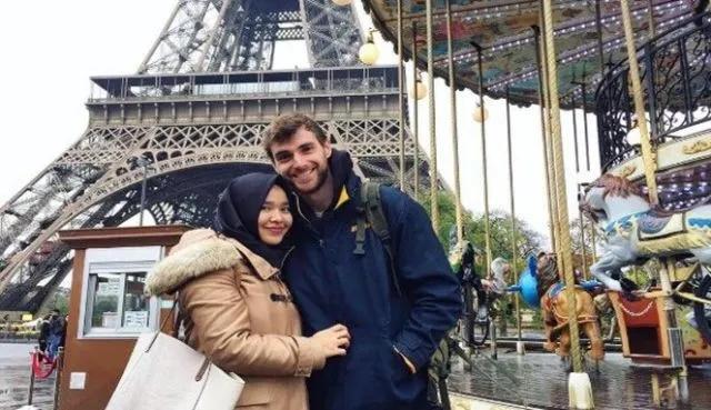 5 Kisah Romantis Pasangan yang Bertemu Saat Traveling. Sangat Inspiratif tapi Bikin Pengen... 6