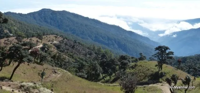 Kisah Dramatis Traveler yang Memasuki Kawasan Konflik di Myanmar. Seru dan Menegangkan! 8
